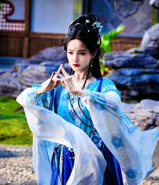 腾讯芒果爱奇艺齐推新剧,《古乐风华录》《等到你》等五部重点剧集定档动态 _ 情报图 腾讯芒果爱奇艺齐推新剧,《古乐风华录》《等到你》等五部重点剧集定档动态 _ 情报图